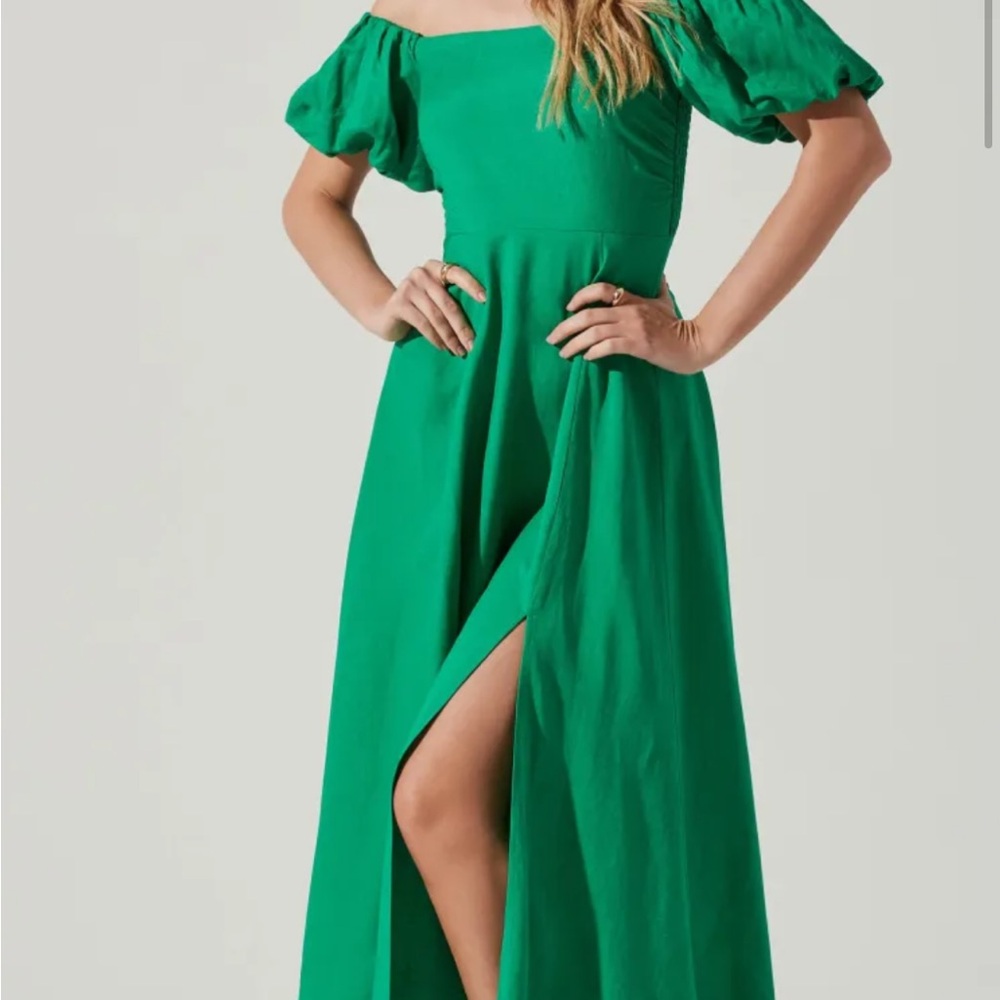 Astr Vibrant Green Off-Shoulder Maxi Dress